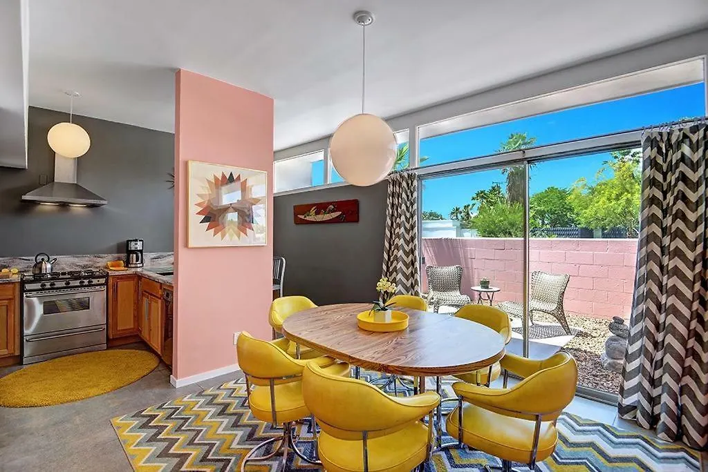 Wexler'S Barbie House Hotel Palm Springs Holiday home